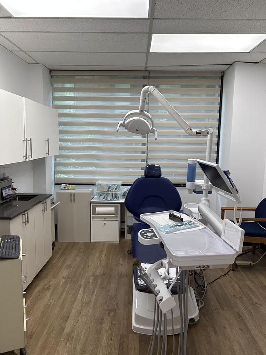 209 - 5881-5889 Cote des Neiges, Montreal, QC