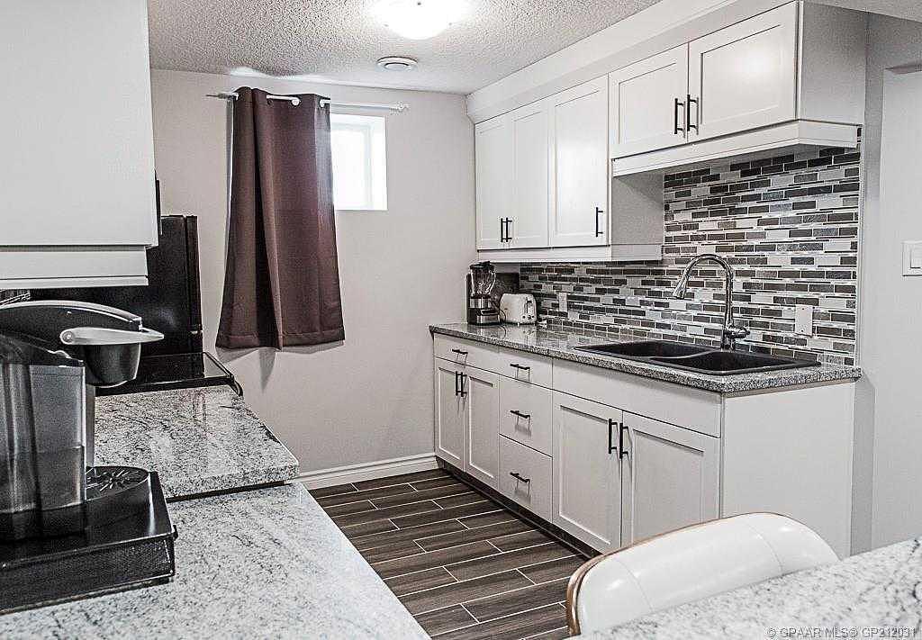 9731 100 Avenue, Grande Prairie, AB