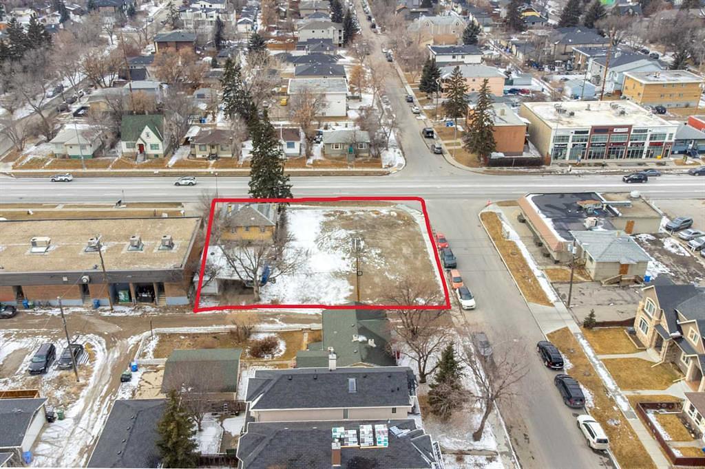 2620 Centre Street North, Calgary, AB