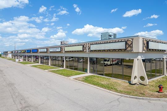 2010 30 Avenue Northeast, Calgary, AB