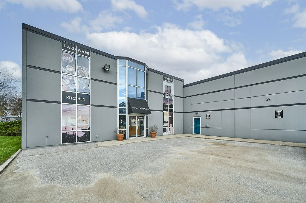 1 - 1333 Thornton Road South, Oshawa, ON