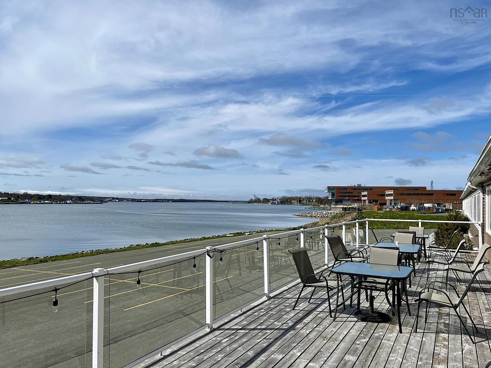 100 Kings Road, Sydney, NS