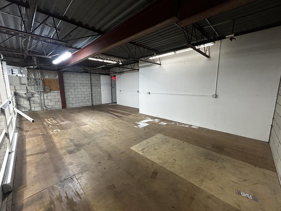 D14 - 1105 Crestlawn Drive, Mississauga, ON
