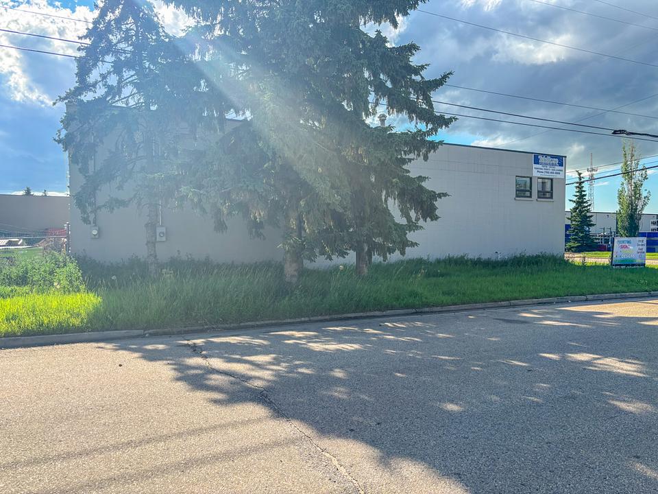 14611 131 Avenue Northwest, Edmonton, AB