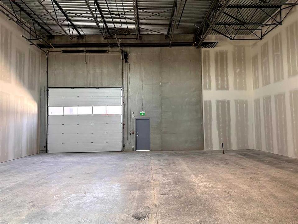 145 - 4412 9 Street Southeast, Calgary, AB