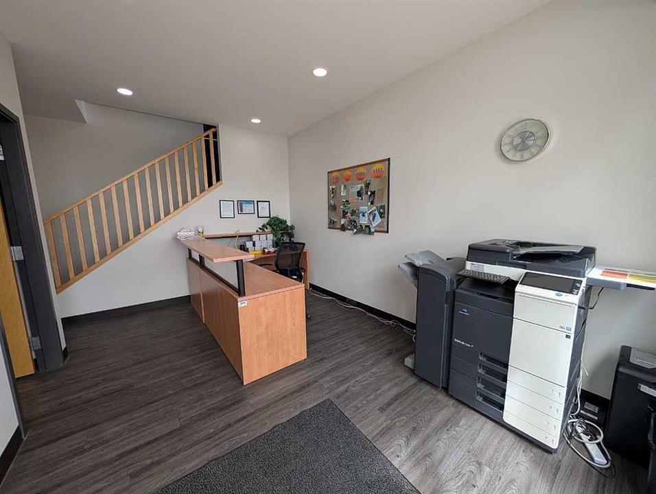 1811 Broadway Avenue East, Redcliff, AB