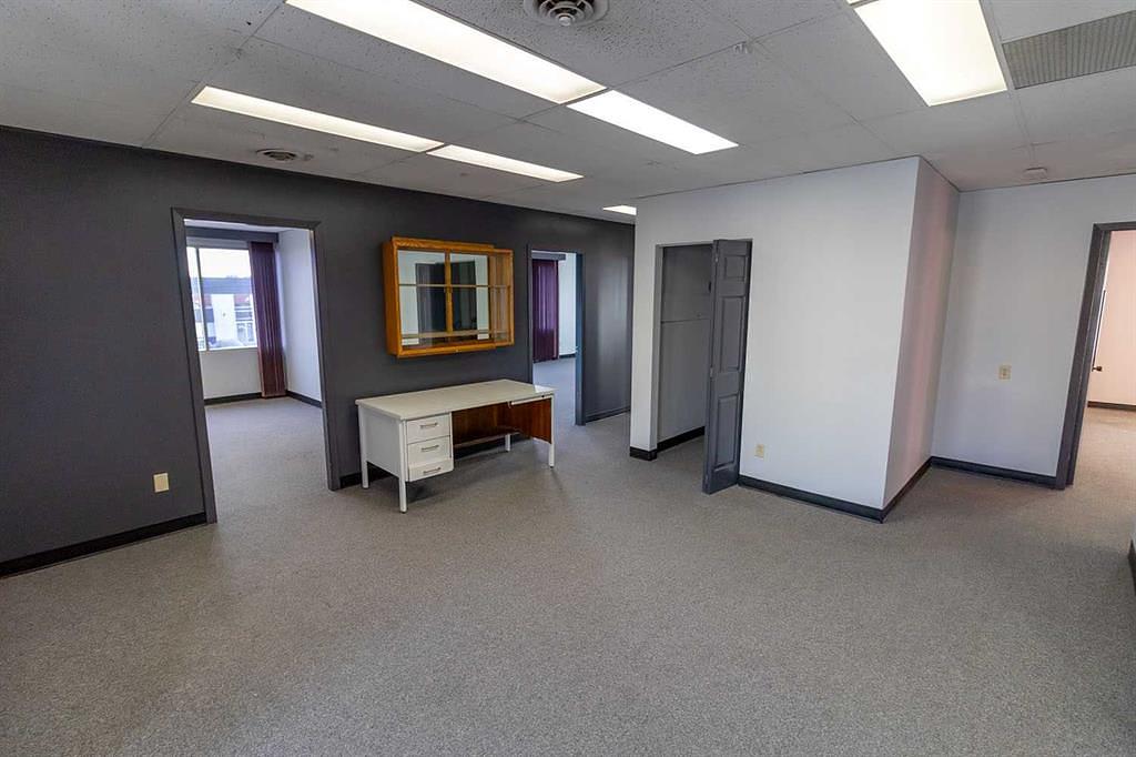 2182 39 Avenue Northeast, Calgary, AB