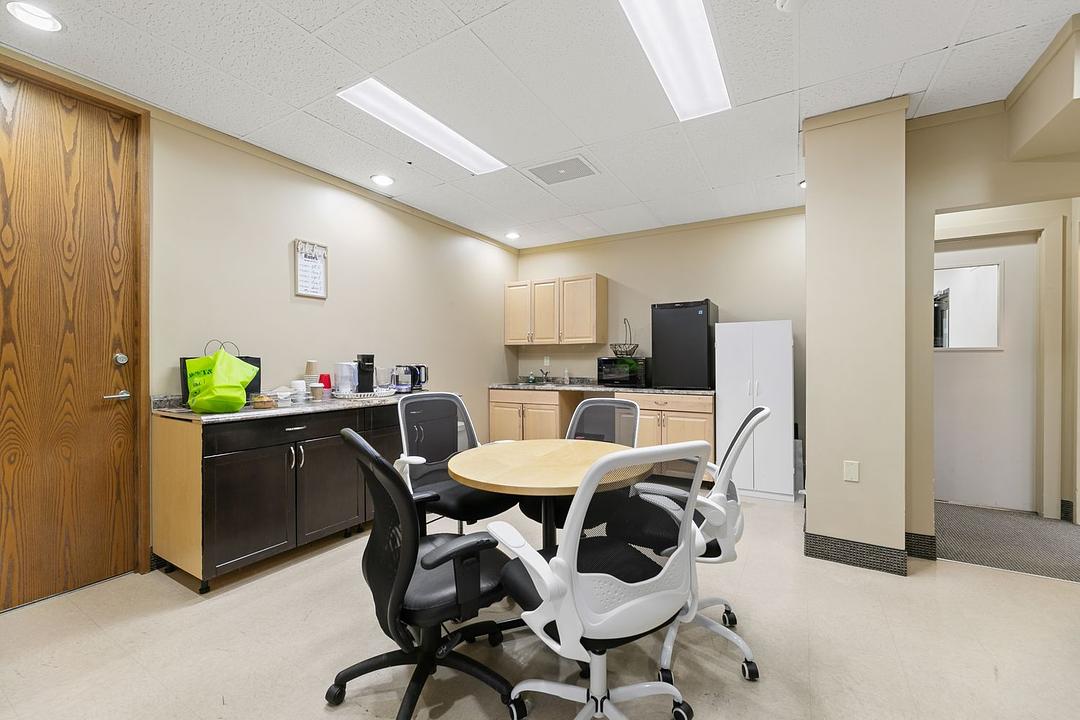 101 - 625 14 Street Northwest, Calgary, AB