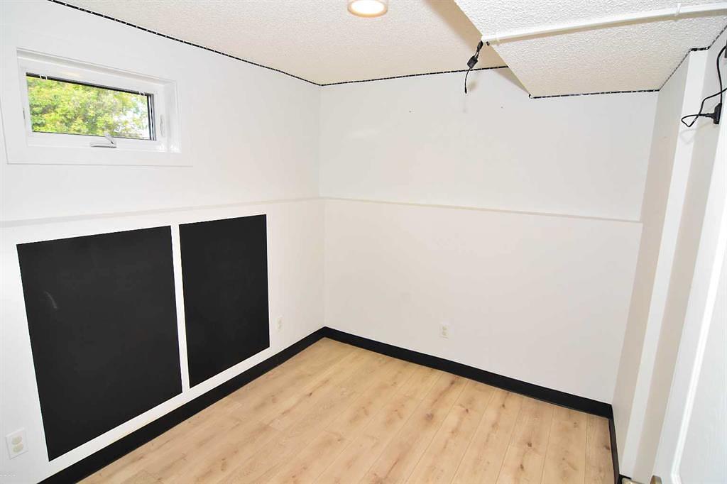 309 Main Street North, Airdrie, AB