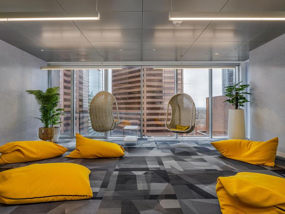 2400 - 685 Centre Street South, Calgary, AB
