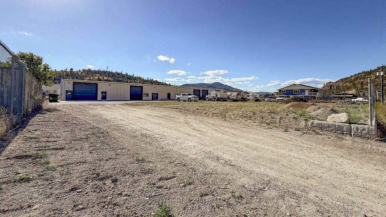 Yard  - 9207 James Avenue, Summerland, BC