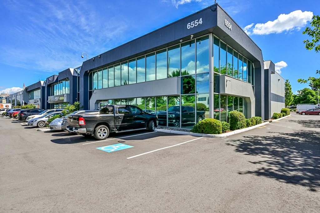 101 - 6554 176 Street, Surrey, BC