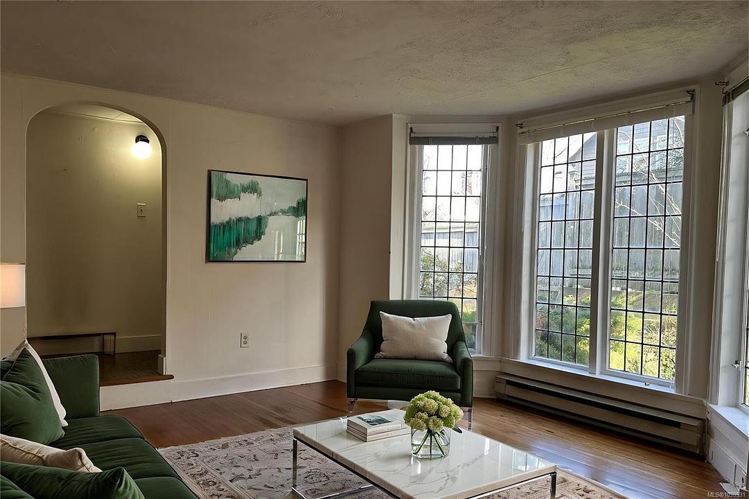 1043 Belmont Avenue, Victoria, BC