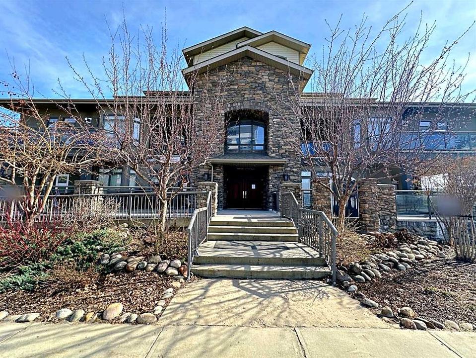 102 - 10110 Fraser Avenue, Fort McMurray, AB