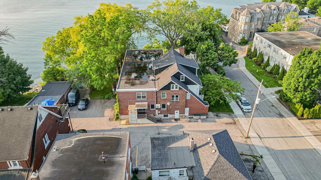 1 Sand Beach Road, Toronto, ON