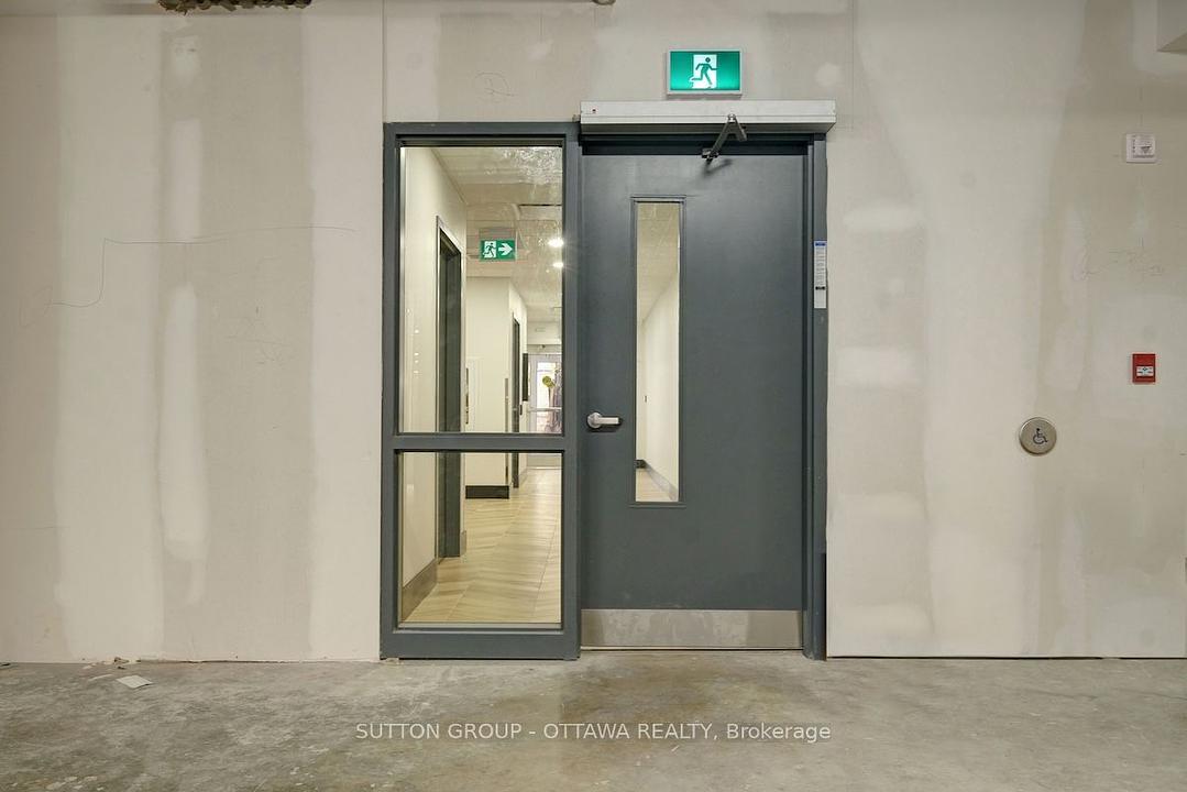 399 Winston Avenue, Ottawa, ON