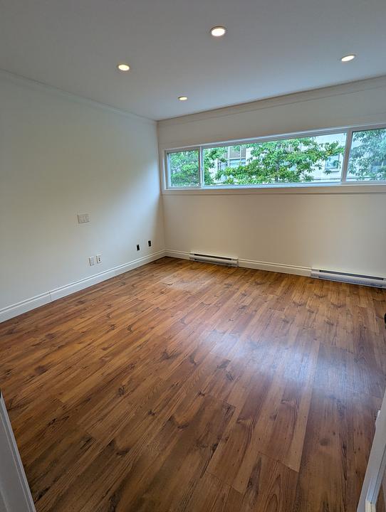 9 - 636 Clyde Ave, West Vancouver, BC