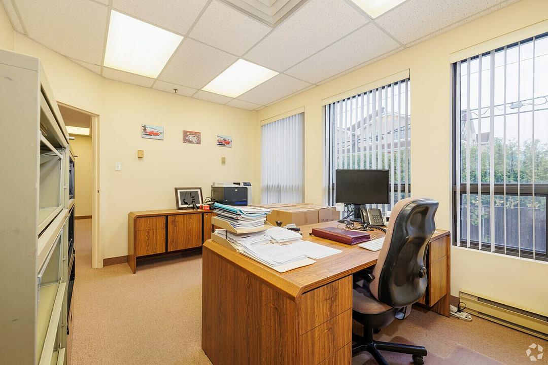 2367 Rue Guénette, Montréal, QC