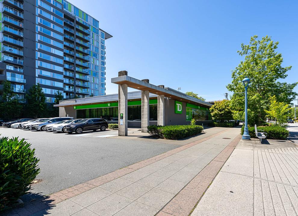 7008 Number 3 Road, Richmond, BC