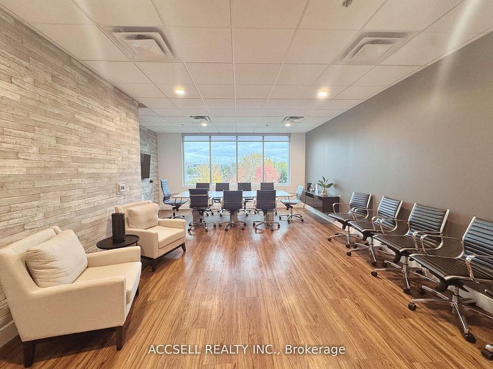 213 - 3485 Rebecca Street, Oakville, ON