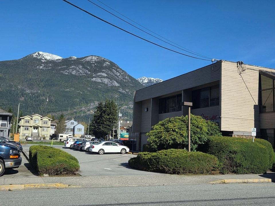 101 - 38085 2 Avenue, Squamish, BC