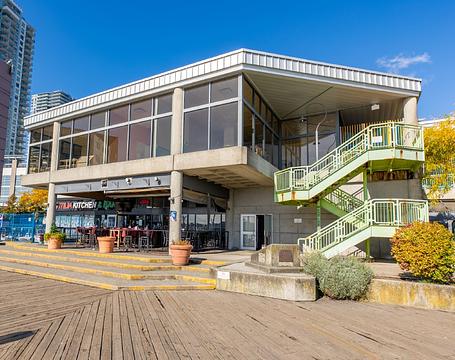 810 Quayside Drive, New Westminster, BC