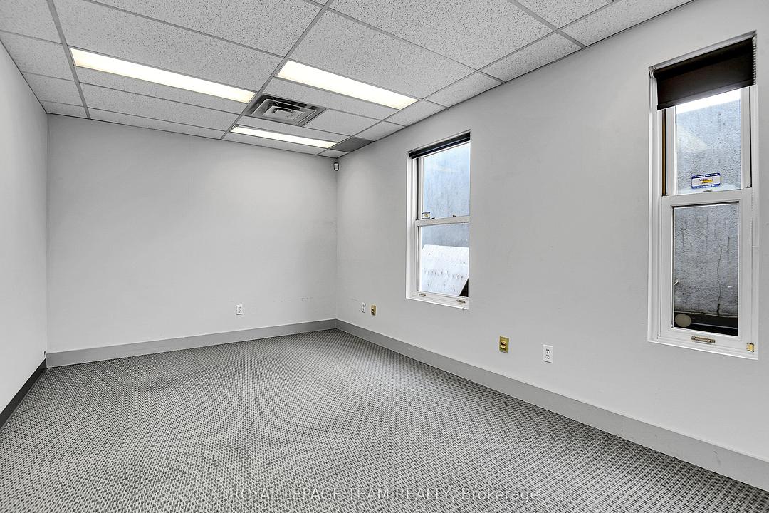 901 Somerset Street West, Ottawa, ON