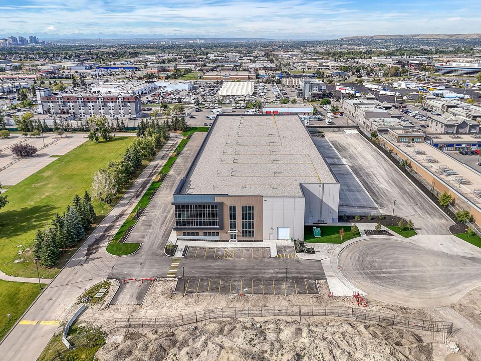 3111 27 Street Northeast, Calgary, AB
