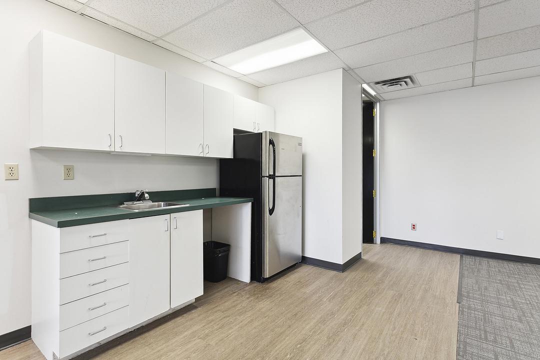 208 - 5397 Eglinton Avenue West, Toronto, ON