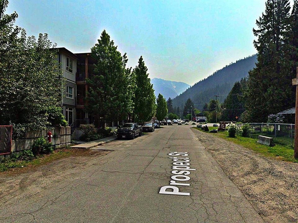 7454 Prospect Street, Pemberton, BC