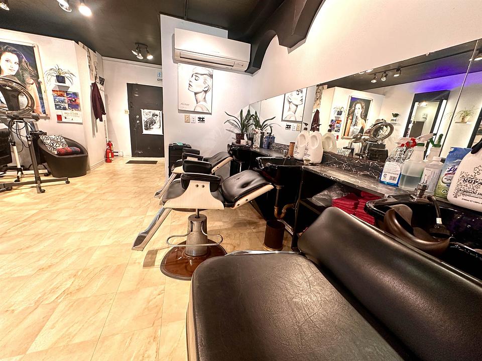 8538 Granville Street, Vancouver, BC