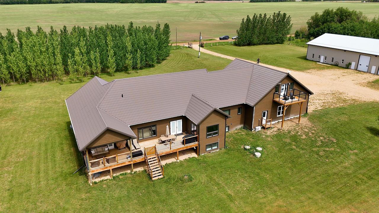 26517 Township Road 584, Pickardville, AB