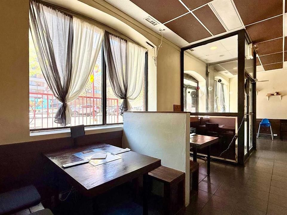 138 3 Avenue Southeast, Calgary, AB