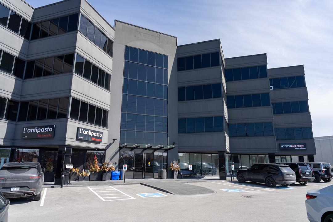 300 - 8001 Weston Rd, Vaughan, ON