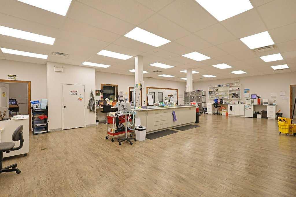 50 Upland Boulevard West, Brooks, AB