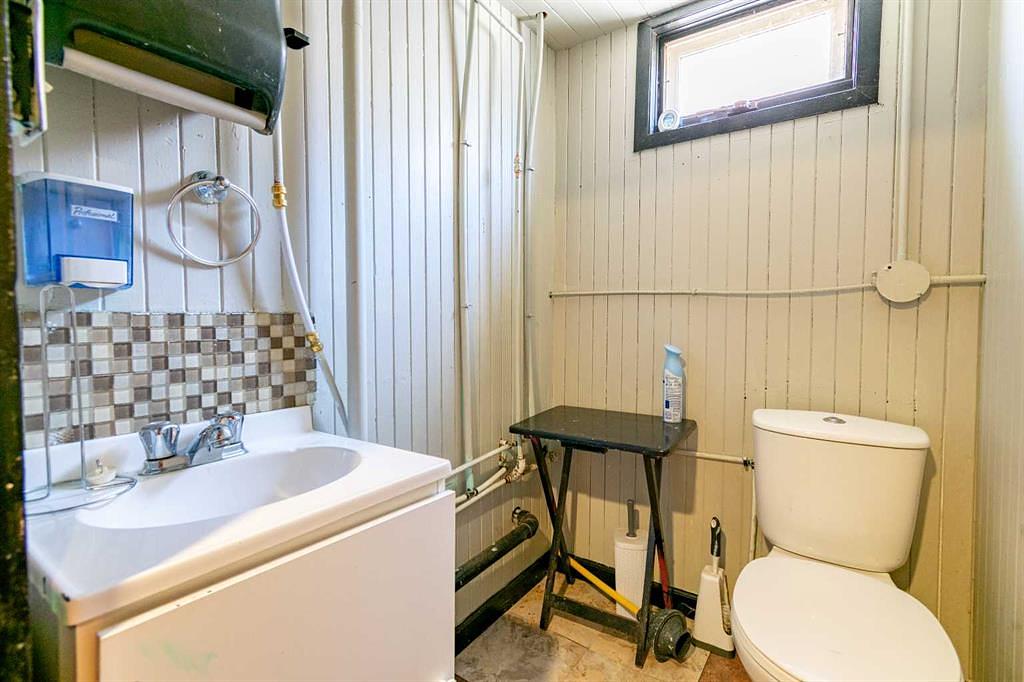 5007 50 Avenue, Stettler, AB