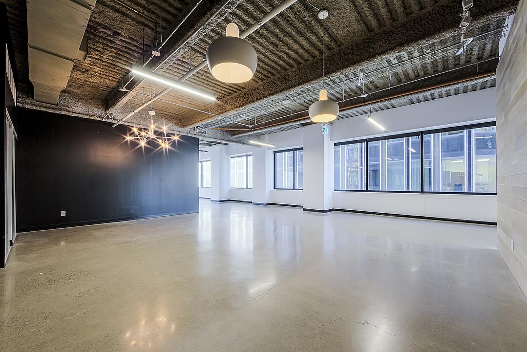1000 - 180 Dundas Street West, Toronto, ON