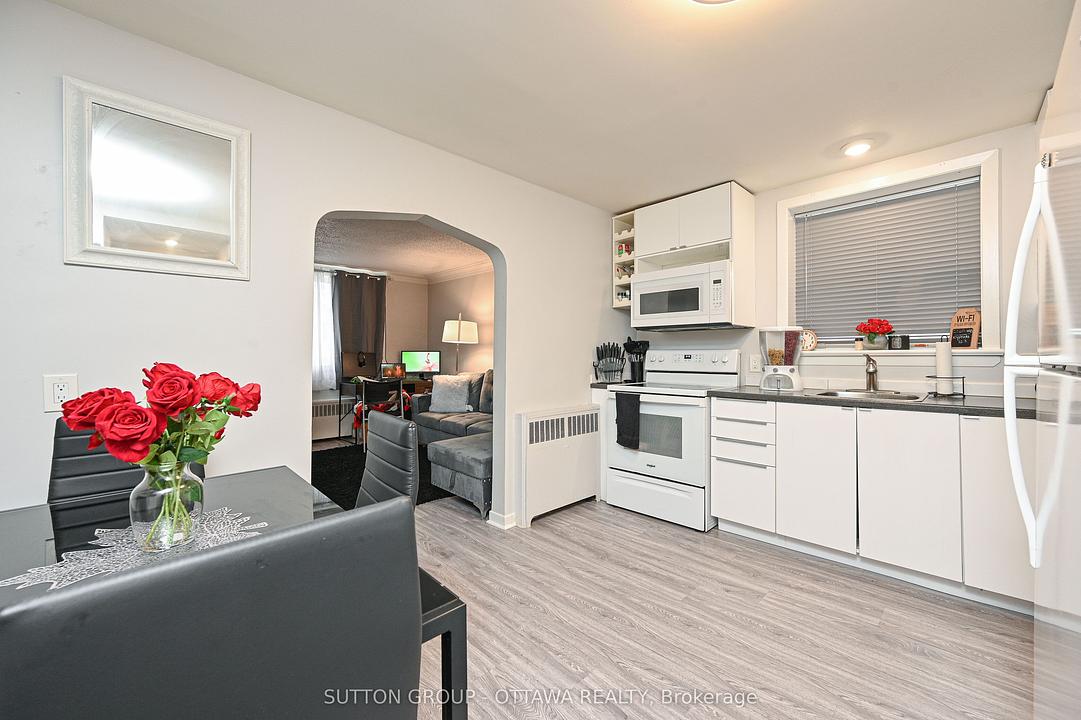 156 Dagmar Avenue, Ottawa, ON