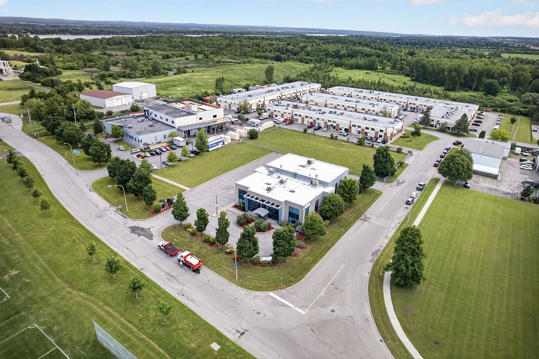 5500 Canotek Road, Ottawa, ON
