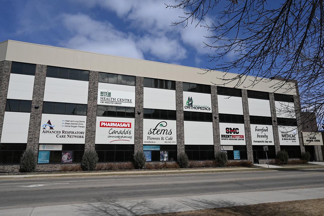 100 - 4309 52 Avenue, Red Deer, AB