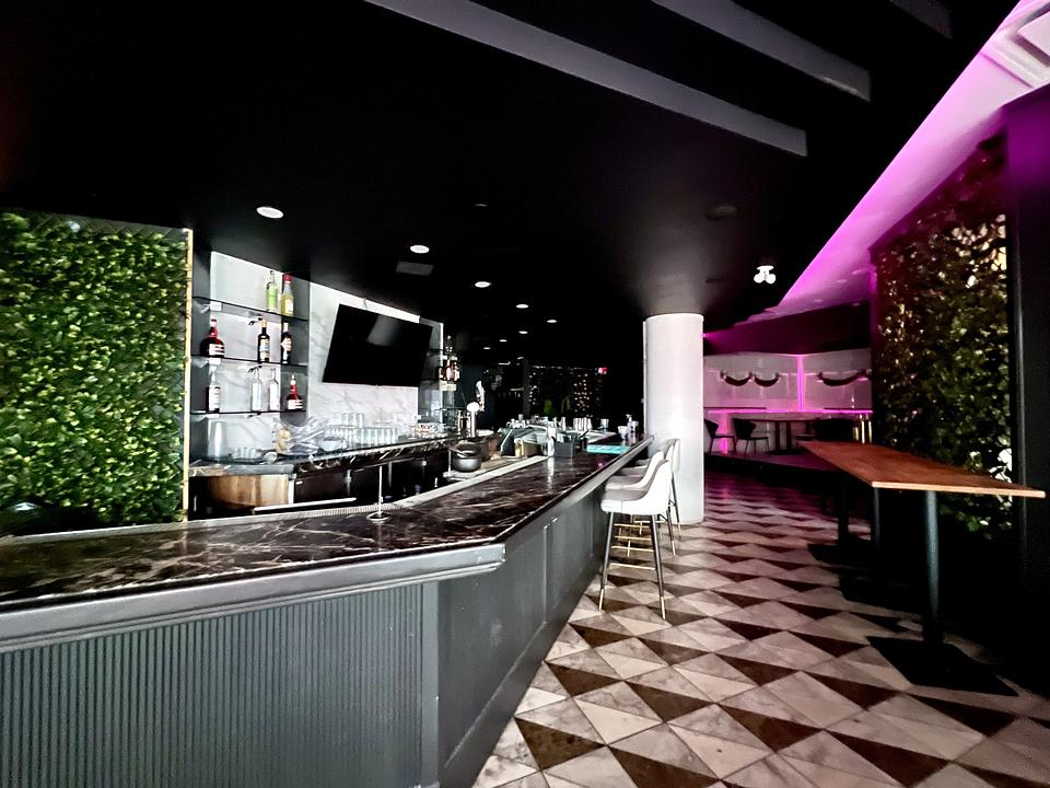 Fl 2 - 595 Hornby Street, Vancouver, BC