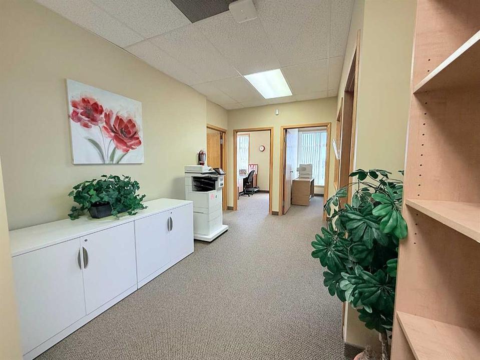 200 - 9805 97 Street, Grande Prairie, AB