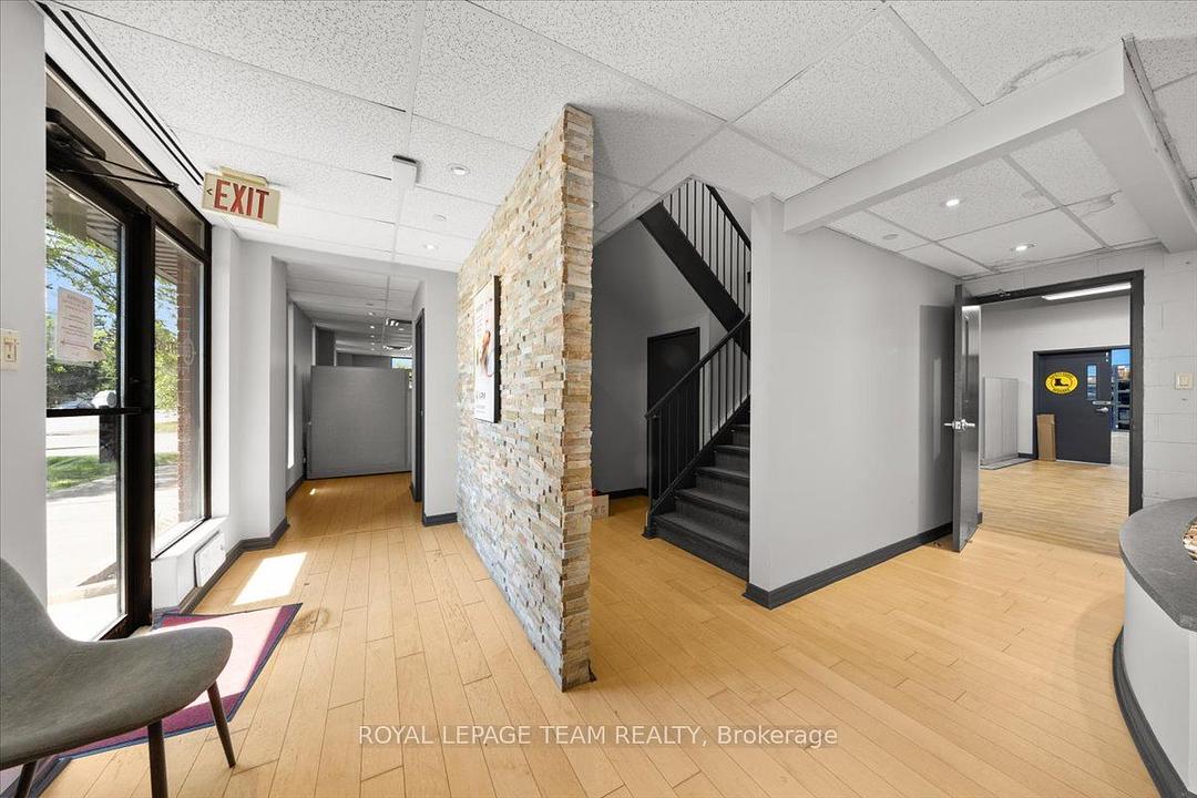 24 Edgewater Street, Ottawa, ON