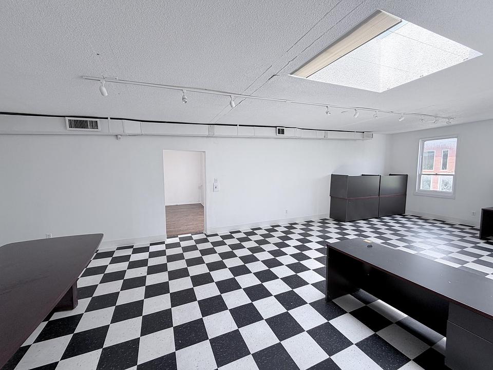 300 - 411 Queen Street West, Toronto, ON