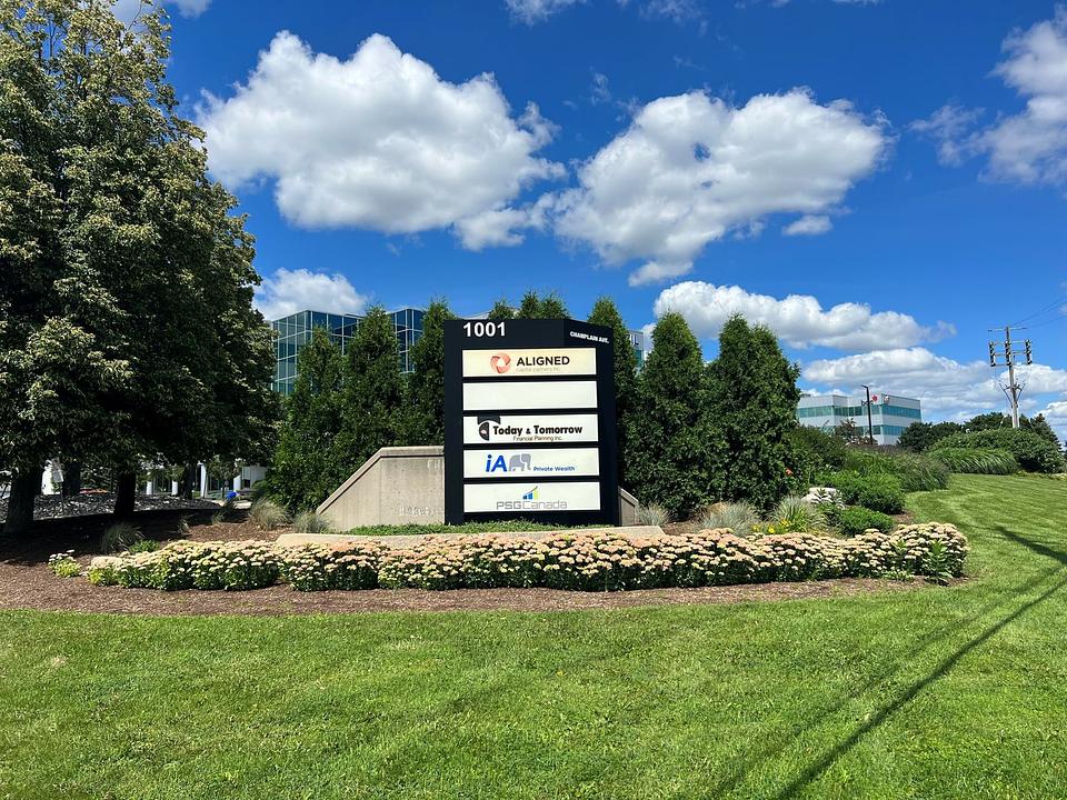 301 - 4145 North Service Road, Burlington, ON
