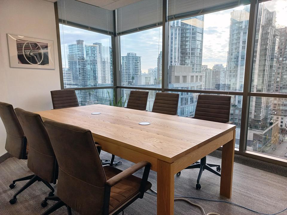 1240 - 605 Robson St, Vancouver, BC