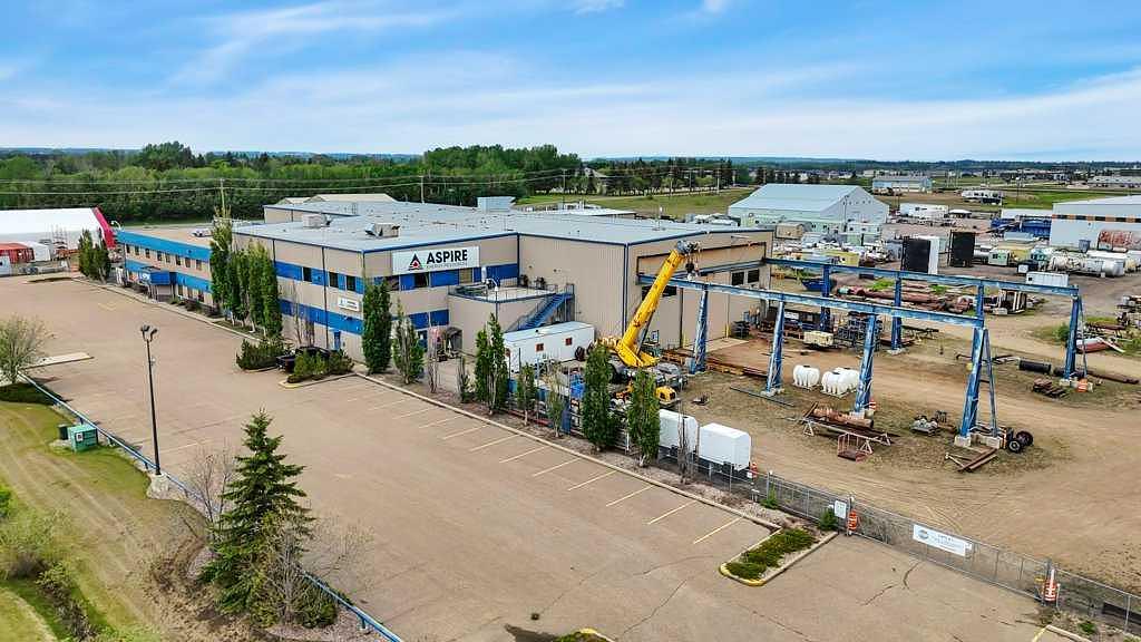 22 Mckenzie Drive, Red Deer County, AB