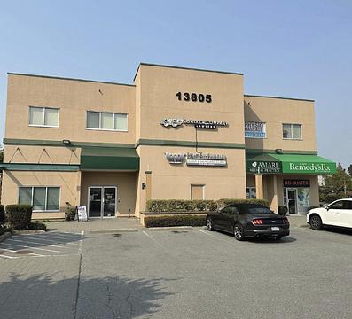 13805 104 Ave, Surrey, BC