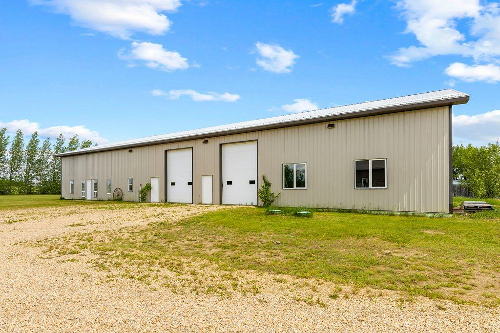 26517 Township Road 584, Pickardville, AB