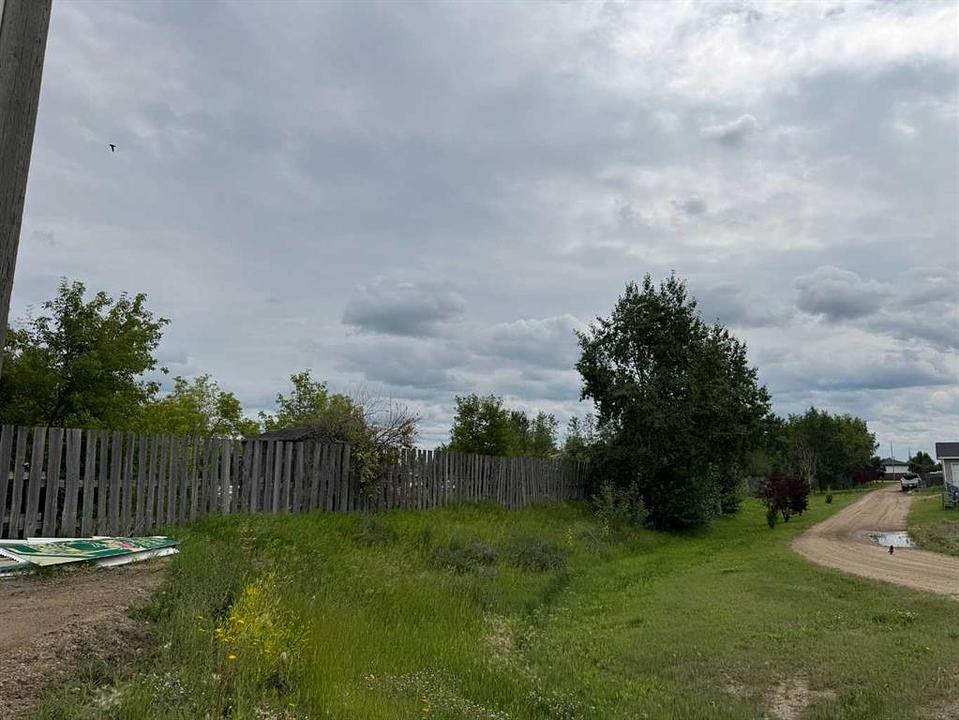 2201 14 Avenue, Wainwright, AB